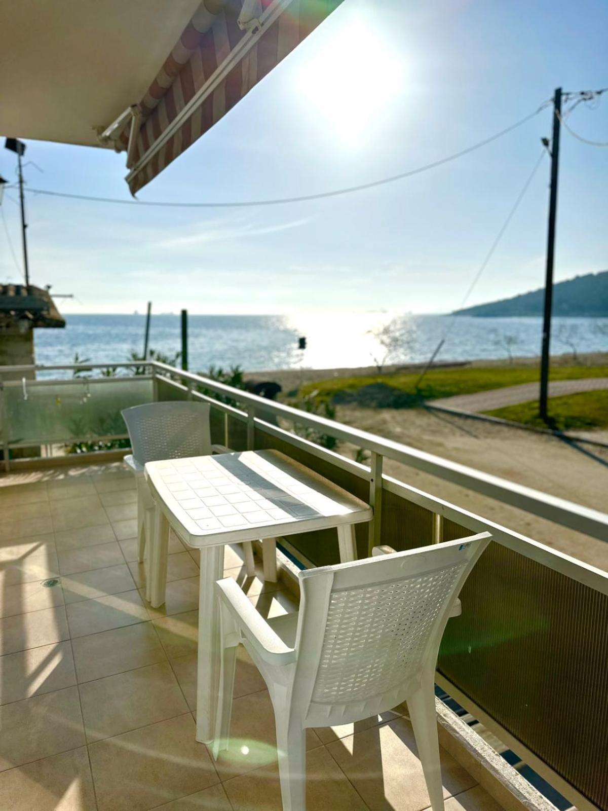 Ammos Apartments 네아 카르발리 외부 사진